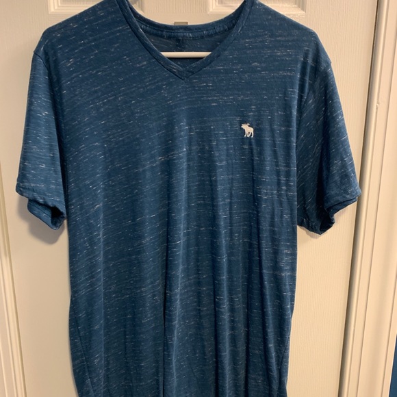 Abercrombie & Fitch Other - Abercrombie V-neck T-shirt